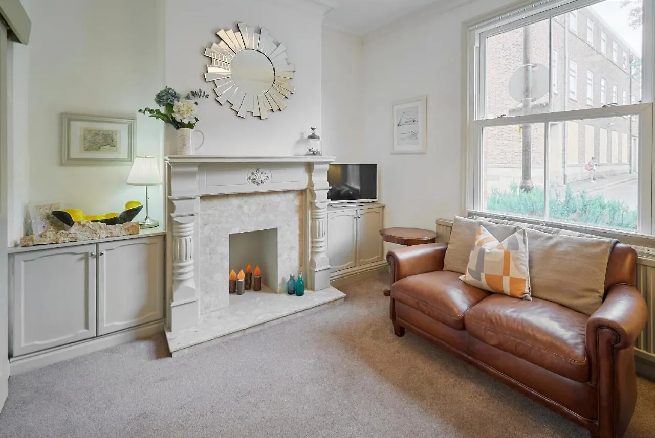 Host & Stay - St Denys View York Holiday home