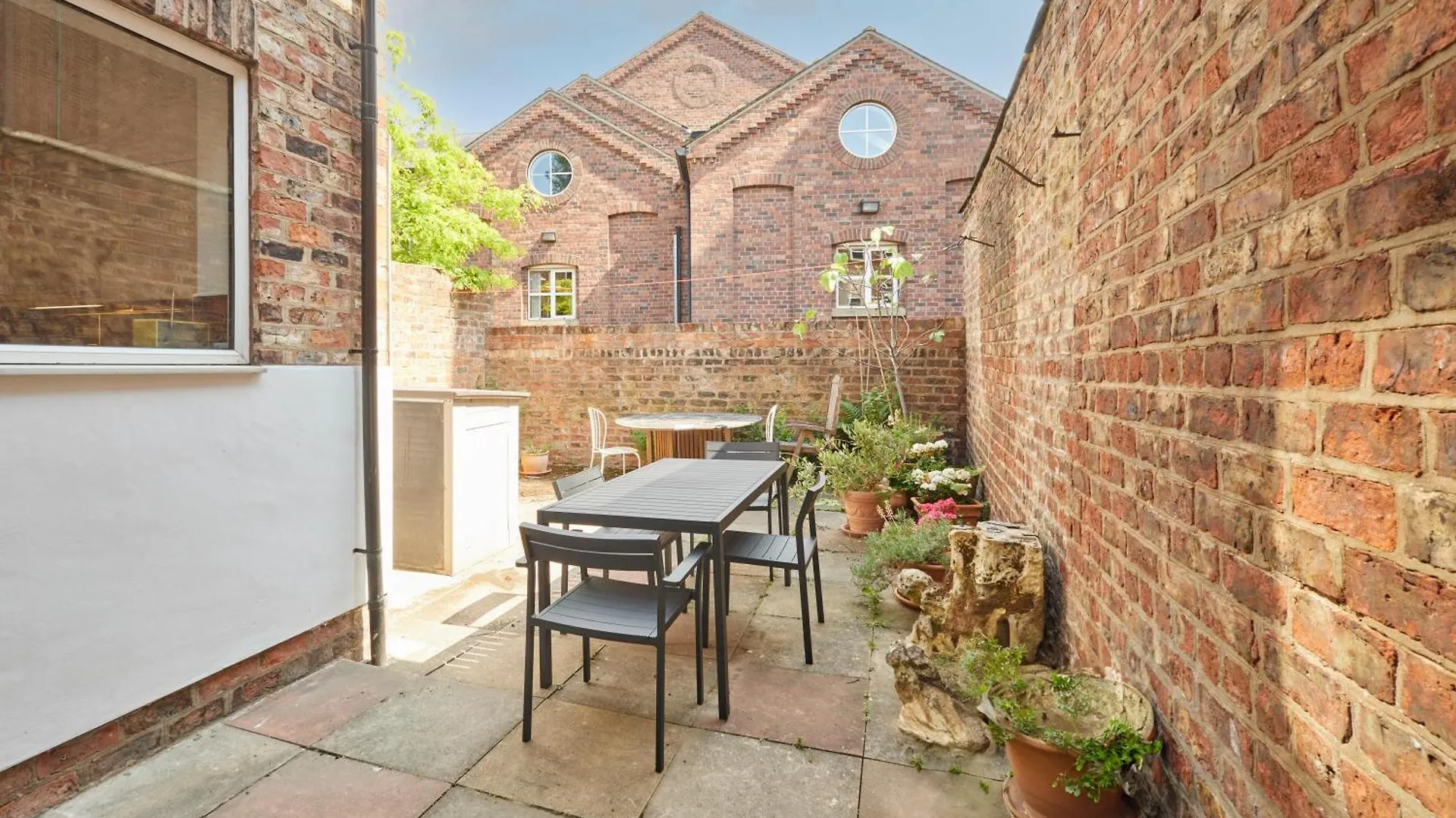 Host & Stay - St Denys View York 0*,  United Kingdom